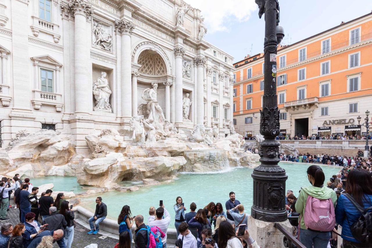 Silver Trevi Fountain - Collection Appartamento